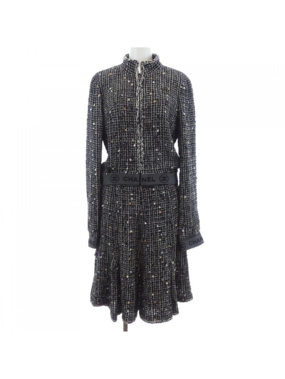 Chanel Vintage 06P Suit